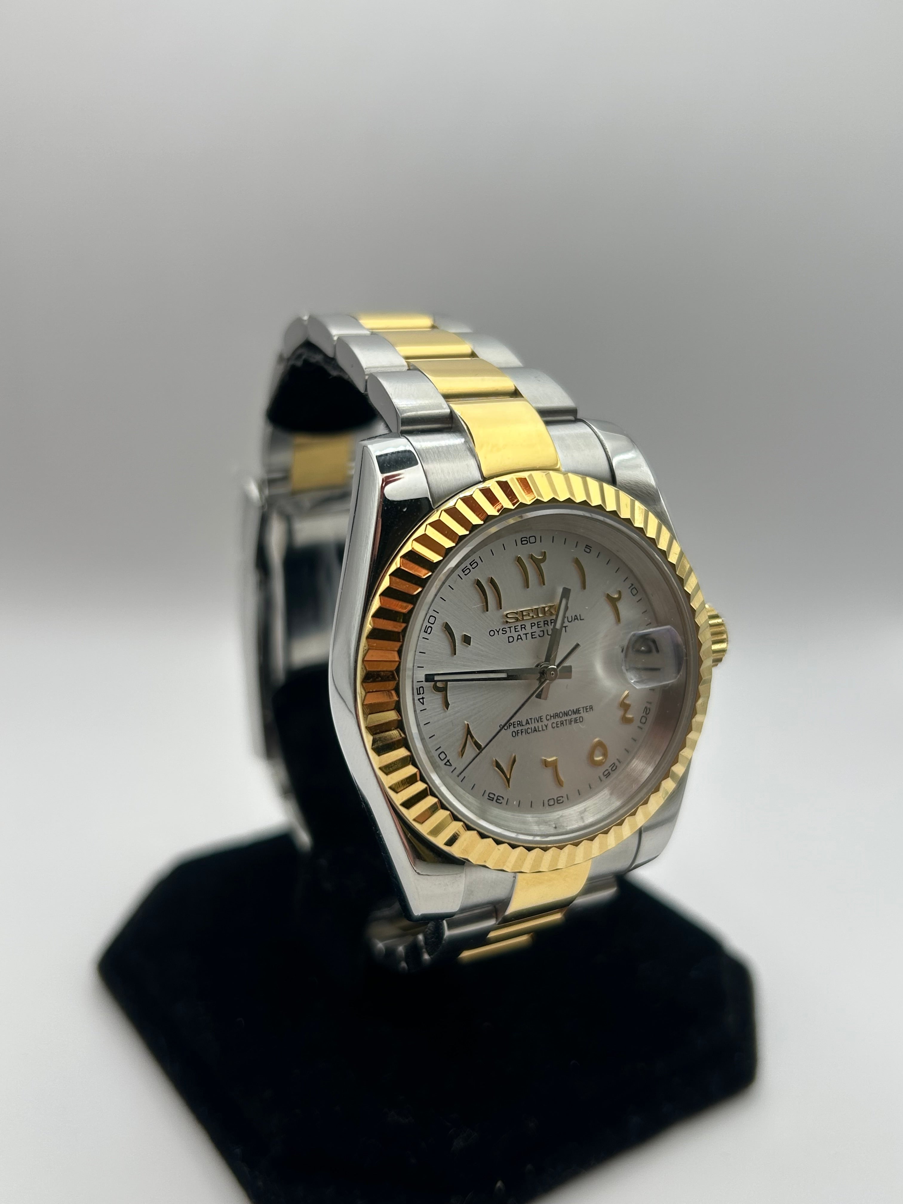 Seiko Arabic Golden/White